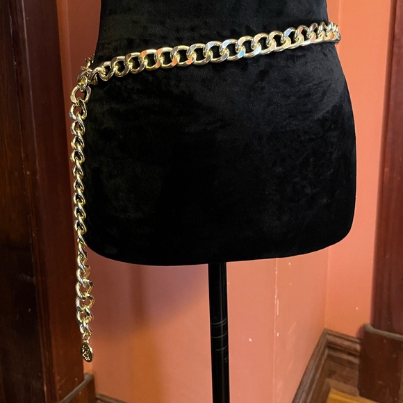 Tommy Hilfiger belly chain - Picture 2 of 3